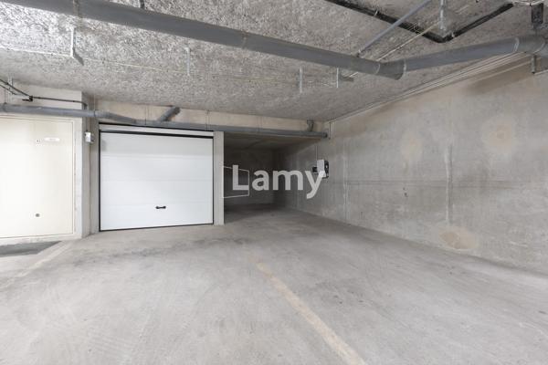 Appartement 4 pièces rdj + double parking