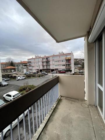 REF 12137 - RESIDENCE LE CHAMPAGNE - F3 AU 2EME ETAGE