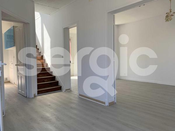 Location 5 Pieces 91 60400 Noyon 43 0622 01 0001