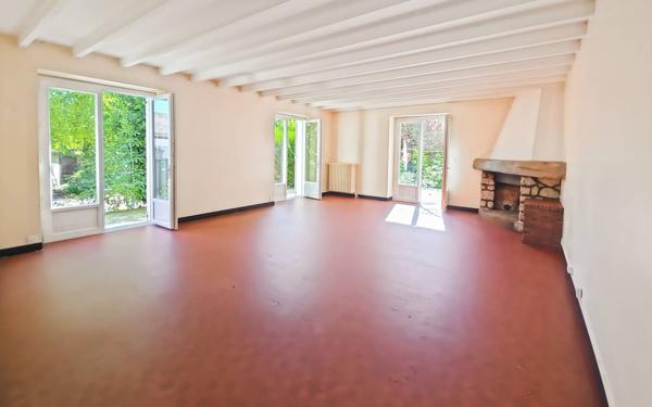 Maison à vendre    7 pièces •  Toury