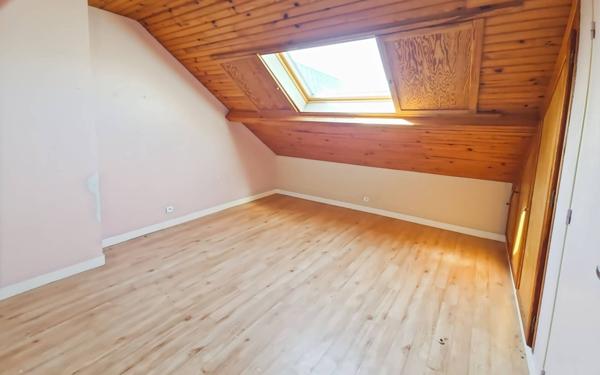 Maison à vendre    7 pièces •  Toury