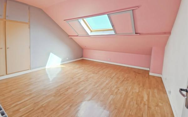 Maison à vendre    7 pièces •  Toury