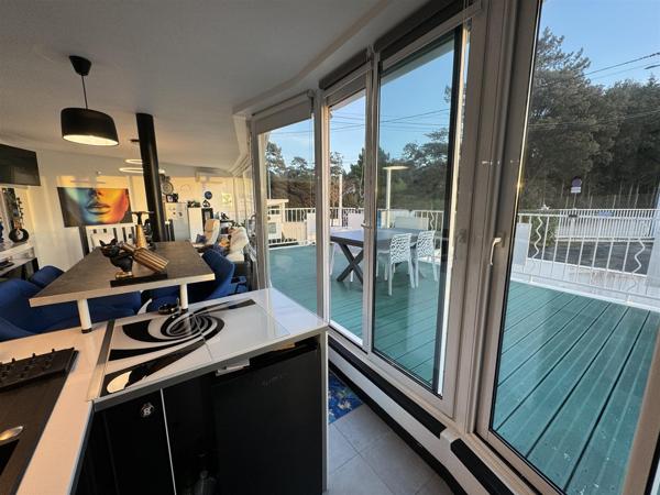 Saint-Georges-de-Didonne (17110) 

Situé à St Georges de Didonne, cet appartement duplex d'environ 60m² offre une vue imprenable sur la mer. 3 pi