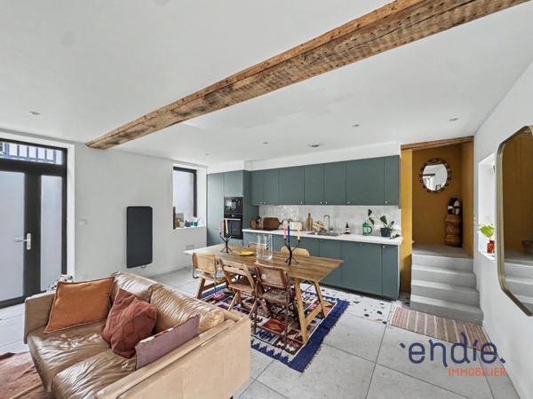 À louer – Maison mitoyenne en pierre rénovée avec garage à Mondeville