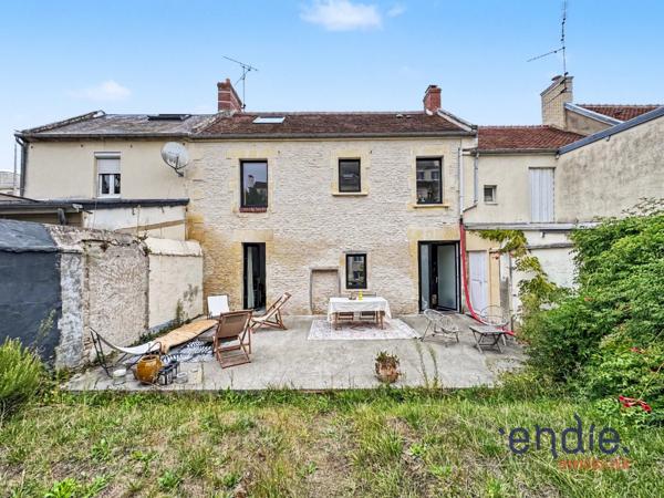 À louer – Maison mitoyenne en pierre rénovée avec garage à Mondeville