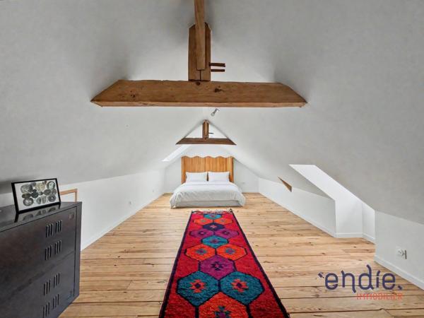 À louer – Maison mitoyenne en pierre rénovée avec garage à Mondeville
