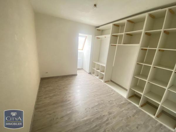Appartement à louer 3 pièces 75.7m² Valenciennes (59300)
