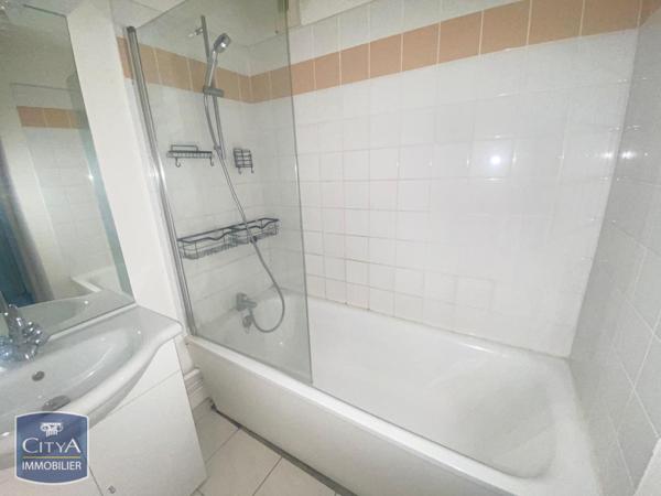 Appartement à louer 3 pièces 75.7m² Valenciennes (59300)