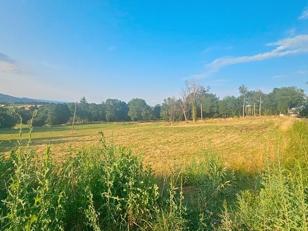 EXCLUSIVITE !Hameau de BEAUX jolie parcelle de 1464 m2 avec vue dégagée