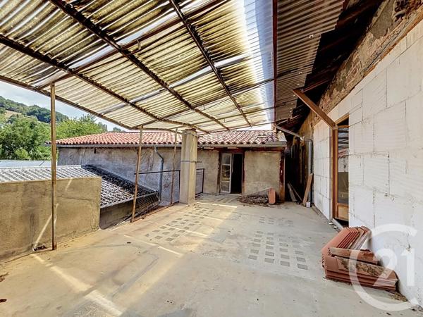 Immeuble à vendre  449 m 2   ST GIRONS  - 09