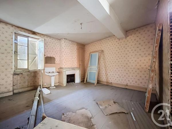 Immeuble à vendre  449 m 2   ST GIRONS  - 09