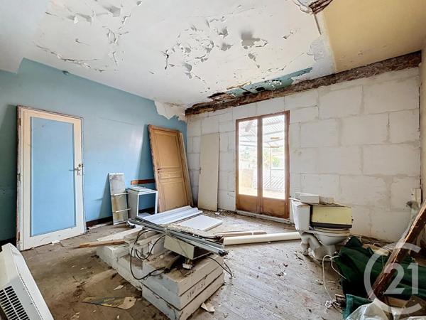Immeuble à vendre  449 m 2   ST GIRONS  - 09