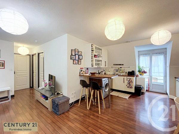 Immeuble à vendre  201 m 2   BAGNERES DE LUCHON  - 31