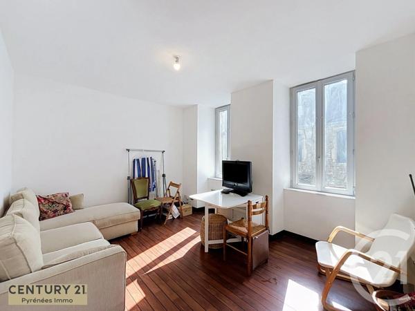 Immeuble à vendre  201 m 2   BAGNERES DE LUCHON  - 31
