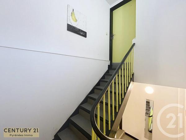 Immeuble à vendre  201 m 2   BAGNERES DE LUCHON  - 31