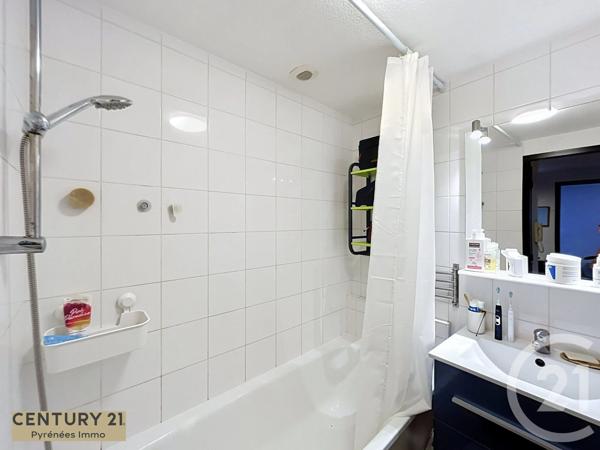 Immeuble à vendre  201 m 2   BAGNERES DE LUCHON  - 31