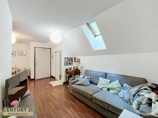 Immeuble à vendre  201 m 2   BAGNERES DE LUCHON  - 31