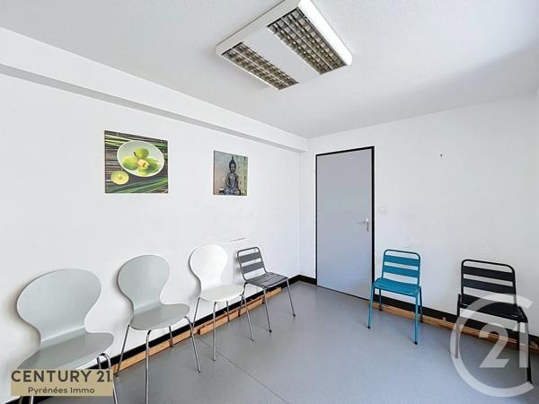 Immeuble à vendre  201 m 2   BAGNERES DE LUCHON  - 31