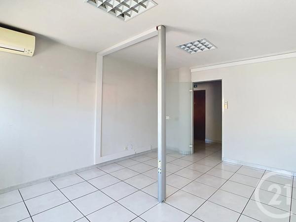 à vendre  104 m 2   PERPIGNAN  - 66