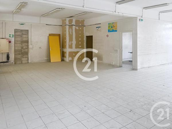 à vendre  104 m 2   PERPIGNAN  - 66