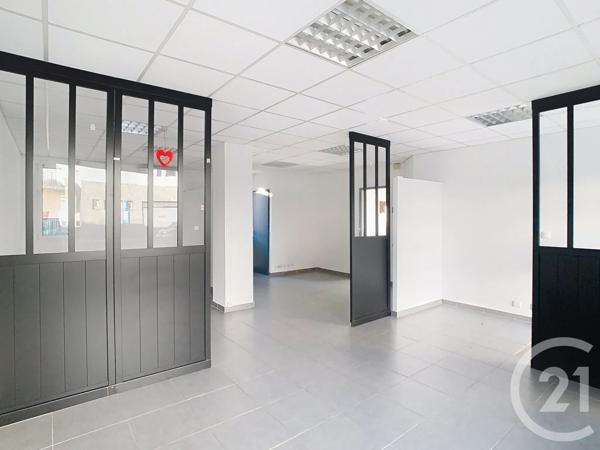 à vendre  104 m 2   PERPIGNAN  - 66