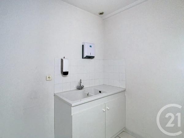 à vendre  104 m 2   PERPIGNAN  - 66