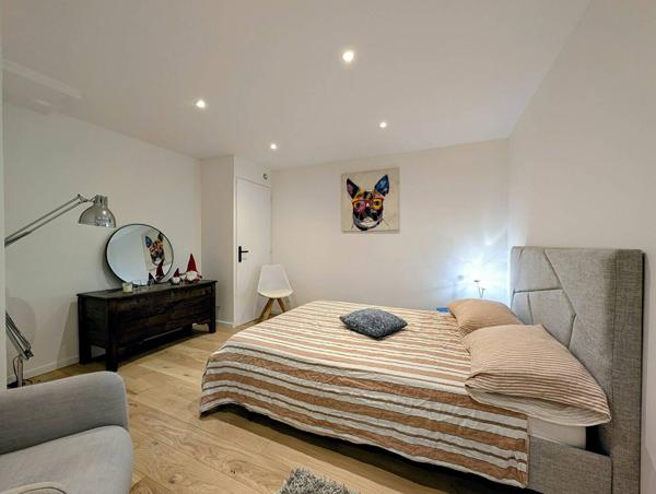 Appartement T4 rénové avec vue exceptionnelle sur le lac