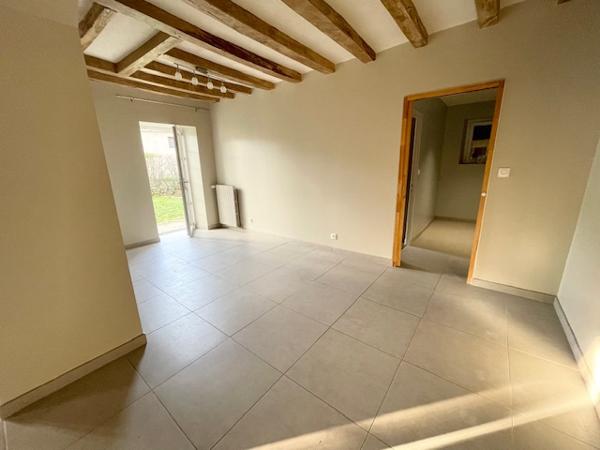 La Meignanne (49770) Maison ancienne + dépendances sur 2000 m²