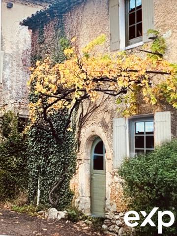 EXCLUSIVITÉ JCL by eXp – Authentique maison bourgeoise à restaurer au cœur du Luberon