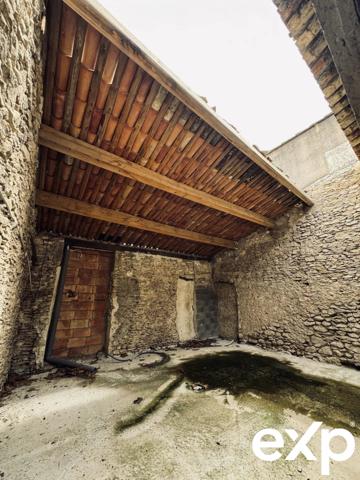 EXCLUSIVITÉ JCL by eXp – Authentique maison bourgeoise à restaurer au cœur du Luberon