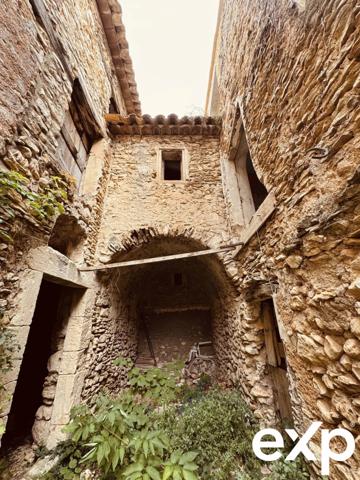 EXCLUSIVITÉ JCL by eXp – Authentique maison bourgeoise à restaurer au cœur du Luberon