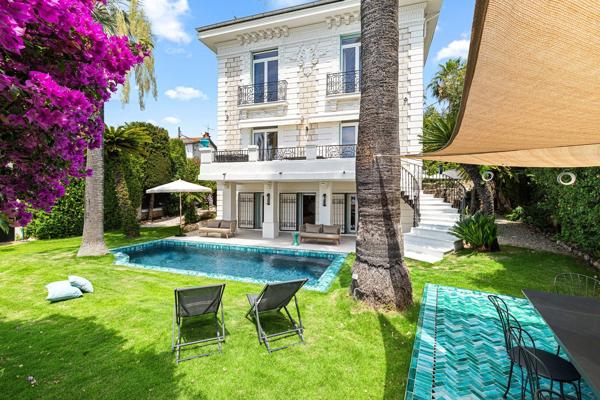 Vente Maison de maître Nice 8 Pièces 227 m²