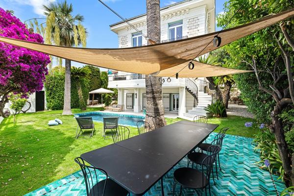 Vente Maison de maître Nice 8 Pièces 227 m²