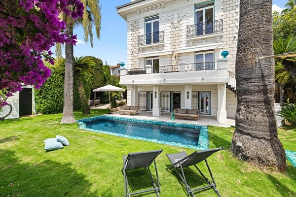 Vente Maison de maître Nice 8 Pièces 227 m²