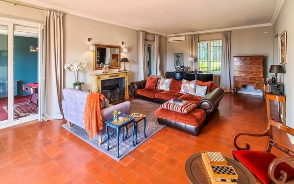 Maison à vendre    11 pièces • 424,06 m2 Le Cannet