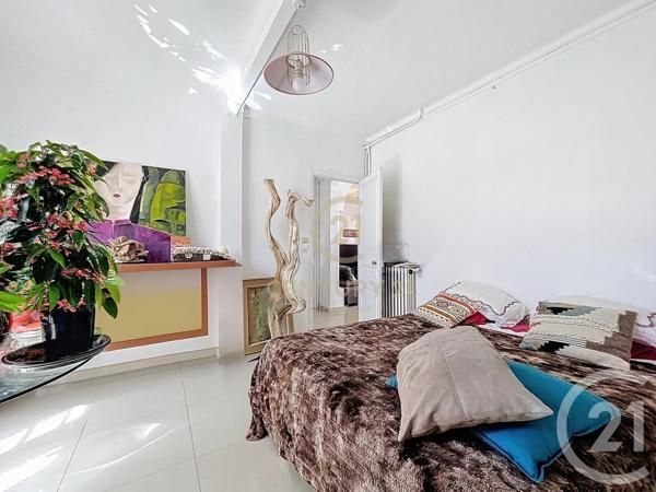 Maison à vendre  5 pièces - 150 m2 ANTIBES - 06