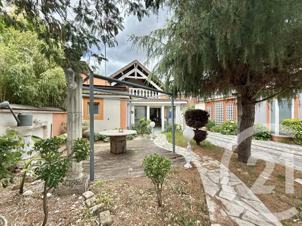 Maison à vendre  5 pièces - 130,79 m 2   MOULINS  - 03