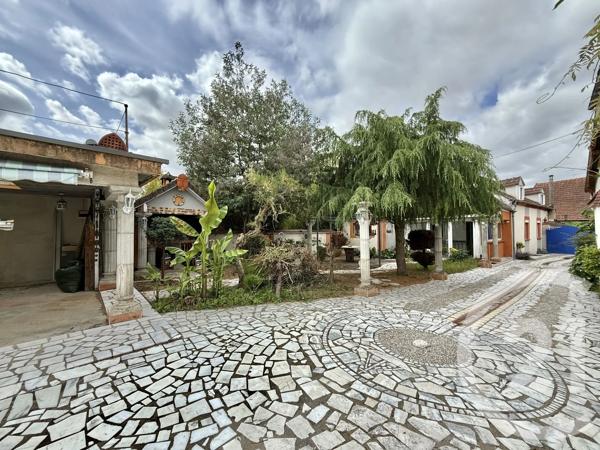Maison à vendre  5 pièces - 130,79 m 2   MOULINS  - 03