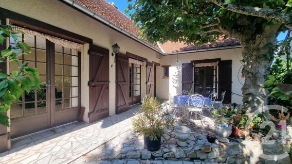 Maison à vendre  5 pièces - 130,79 m 2   MOULINS  - 03