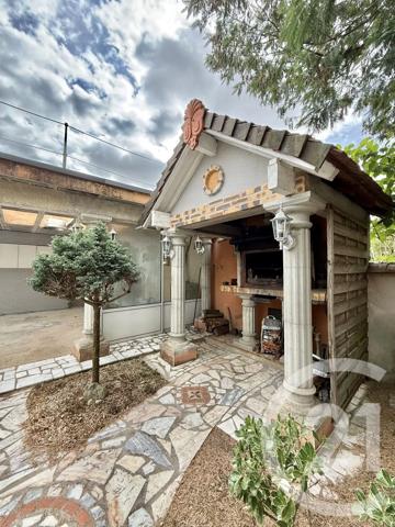 Maison à vendre  5 pièces - 130,79 m 2   MOULINS  - 03