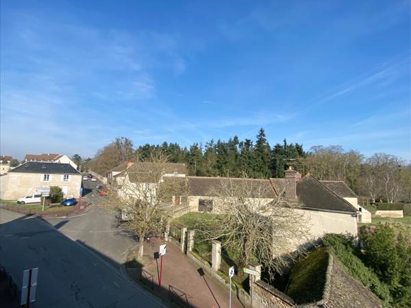 Houdan (78550) Appartement 3 Pièces Houdan centre.