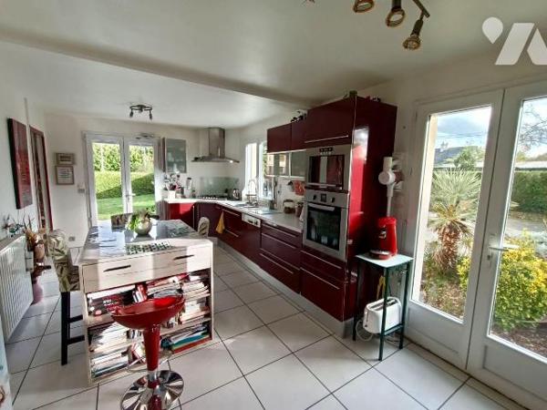 NOUVEAUTE TRENTE CINQ NOTAIRES - à 1,5 km du centre-ville - maison indépendante de près de 140 ...