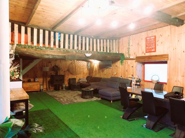 Brie-sous-Matha (17160) Maison en pierre atypique de 220 m² – Esprit chalet – Terrain 3 250 m² – Brie-sous-Matha