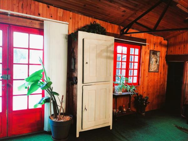 Brie-sous-Matha (17160) Maison en pierre atypique de 220 m² – Esprit chalet – Terrain 3 250 m² – Brie-sous-Matha