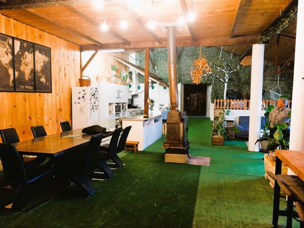 Brie-sous-Matha (17160) Maison en pierre atypique de 220 m² – Esprit chalet – Terrain 3 250 m² – Brie-sous-Matha