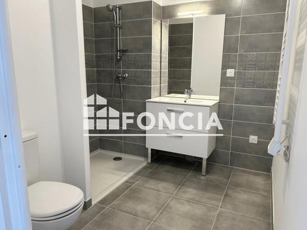 Location Appartement 2 pièces 41.2 m² - 17 AVENUE DE L'EGALITE Vias 34350
