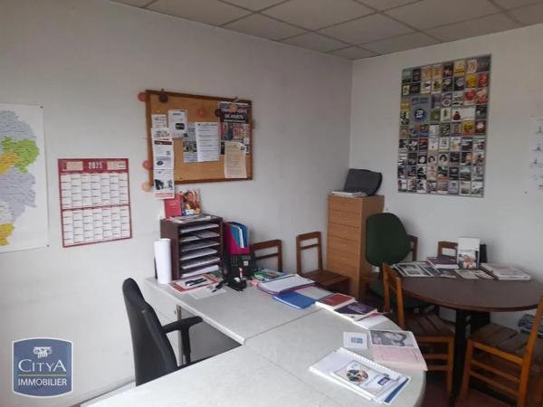 Local professionnel à vendre 160m²