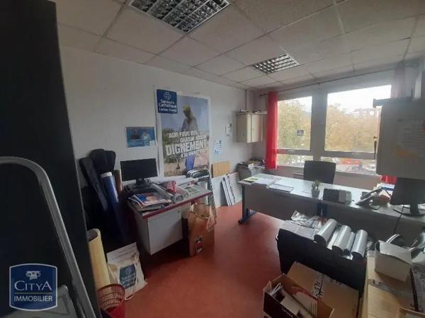 Local professionnel à vendre 160m²