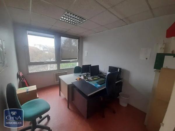 Local professionnel à vendre 160m²