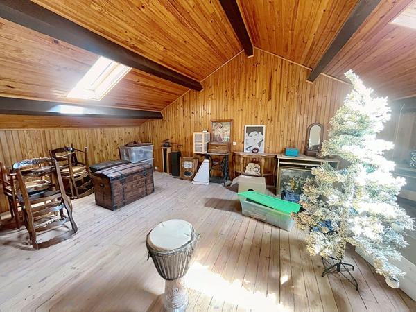 Gardanne - Maison T6 pièce(s) - De 133 m2 sur une parcelle de 429m²